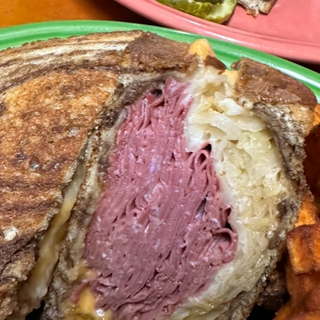 Corned Beef Reuben Sandwich